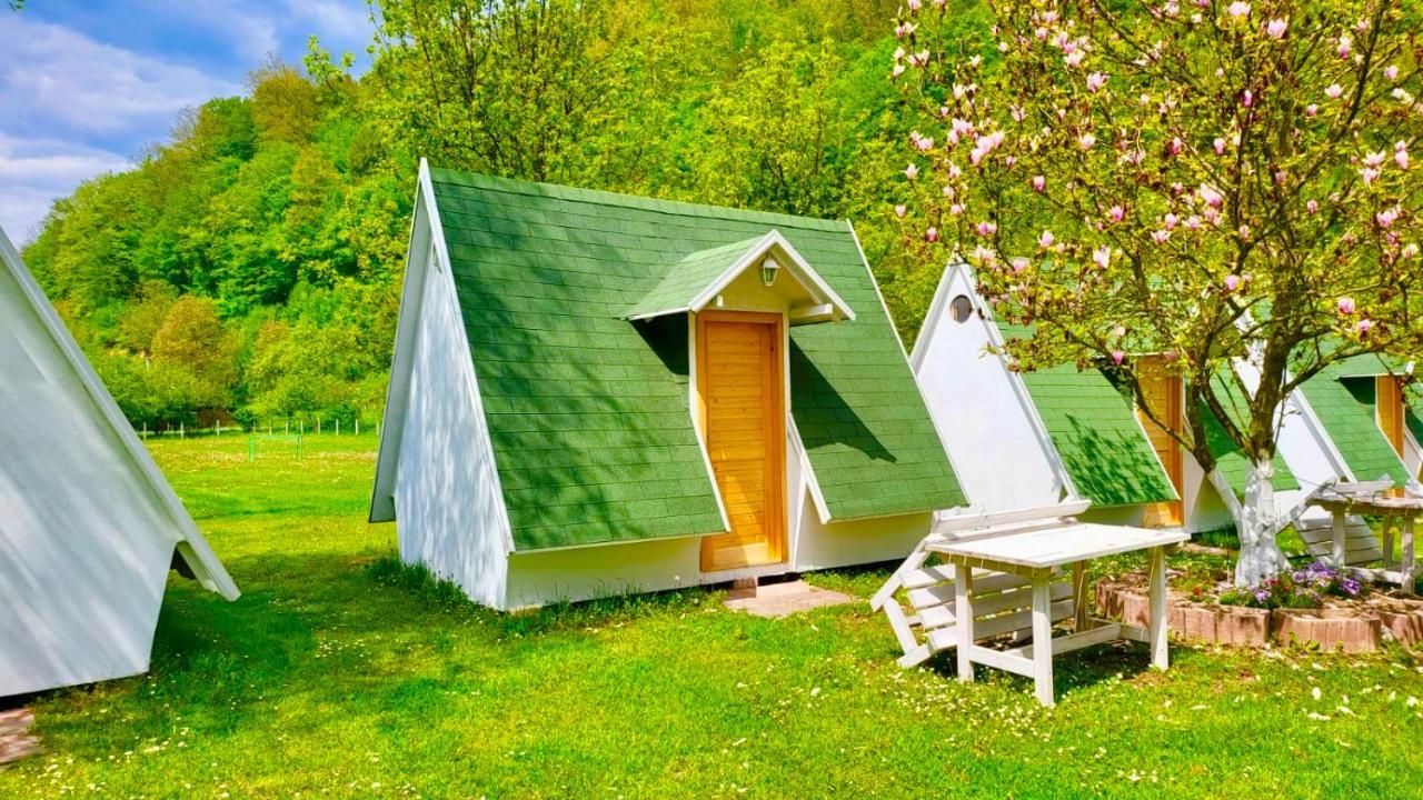 Una Kamp 호텔 보산스카 크루파 외부 사진