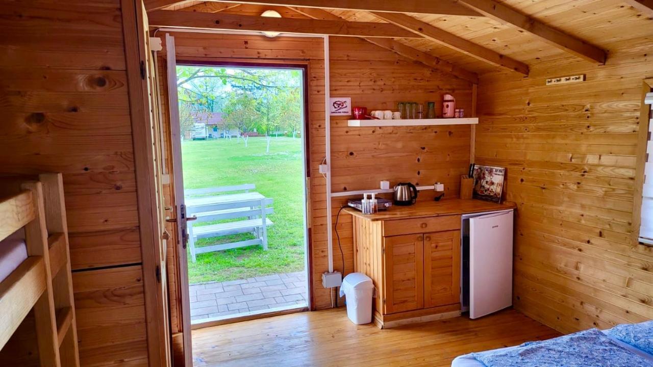 Una Kamp 호텔 보산스카 크루파 외부 사진